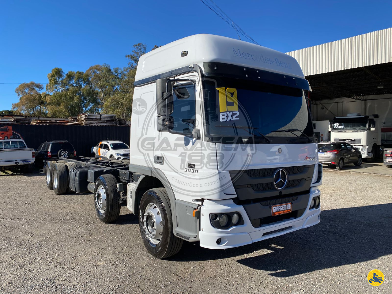 CAMINHAO MERCEDES-BENZ MB 3030 Chassis BiTruck 8x2 Garagem 188 Caminhões CURITIBA PARANÁ PR